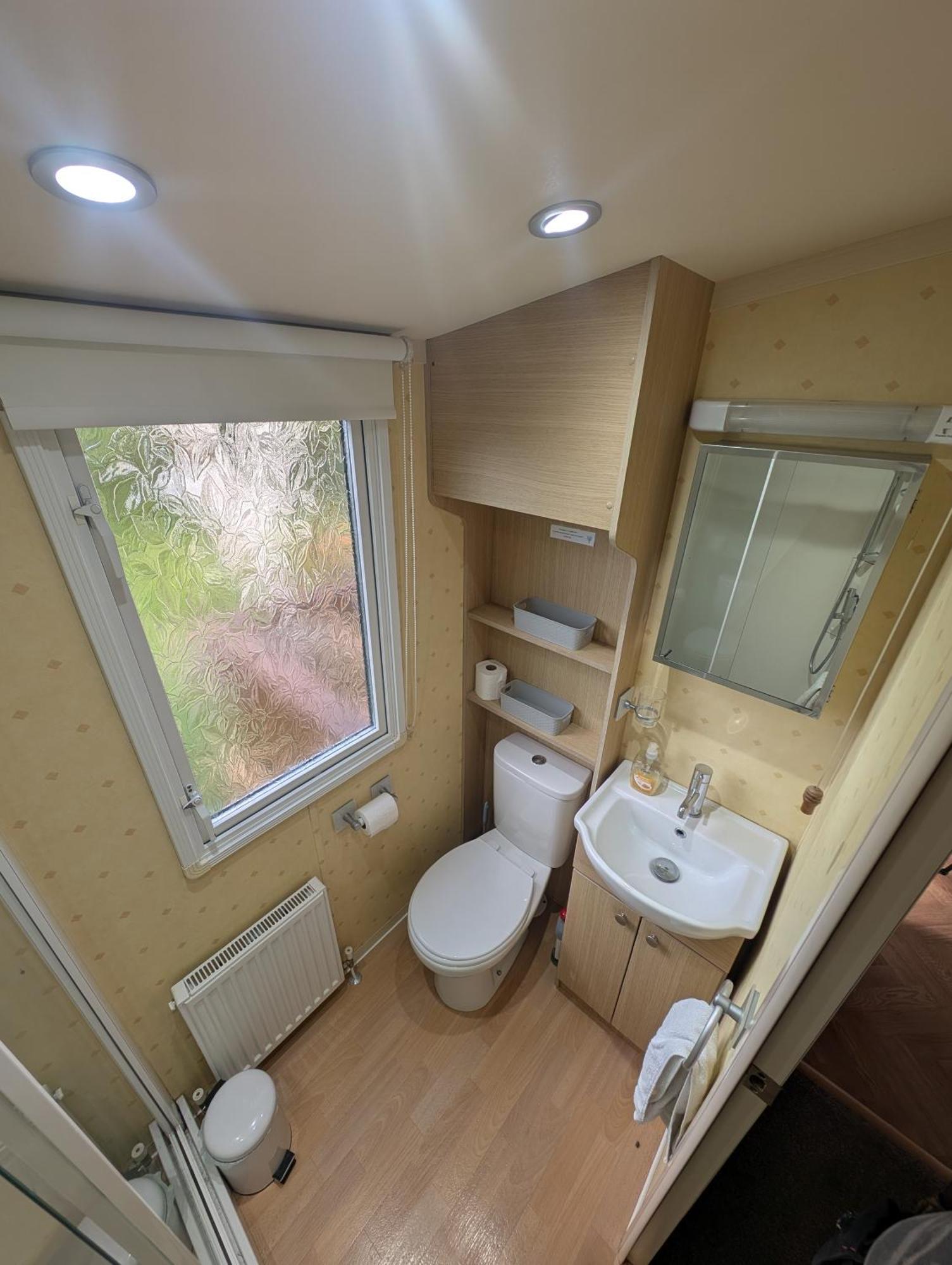 Red Squirrel Holiday Home In The Countryside, 10 Mins To Lligwy Beach Llandyfrydog المظهر الخارجي الصورة